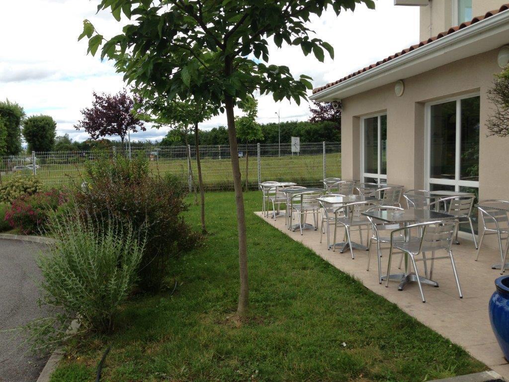 Ibis Budget Saint Gaudens Estancarbon Exterior photo