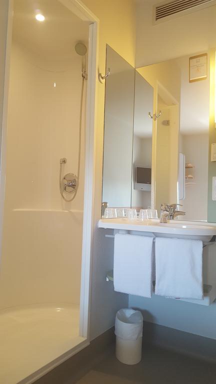 Ibis Budget Saint Gaudens Estancarbon Exterior photo